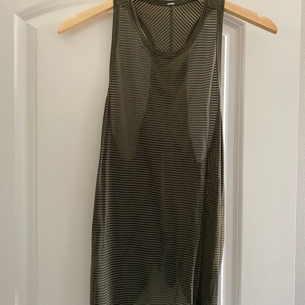 Lululemon tie back
